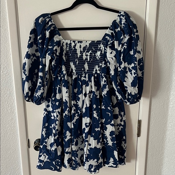 Abercrombie & Fitch  Emerson Poplin Puff Sleeve Mini Dress - Picture 3 of 4